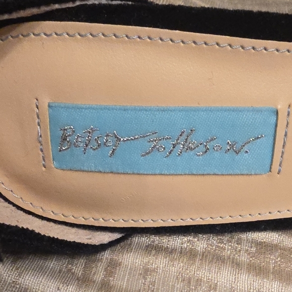 Betsey Johnson Velvet Black Fur Heels 3.5 Inches Heel - Picture 2 of 15